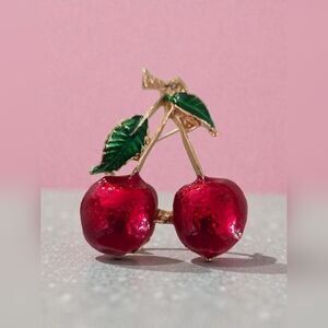 🔥Elegant Cherry Brooch🔥